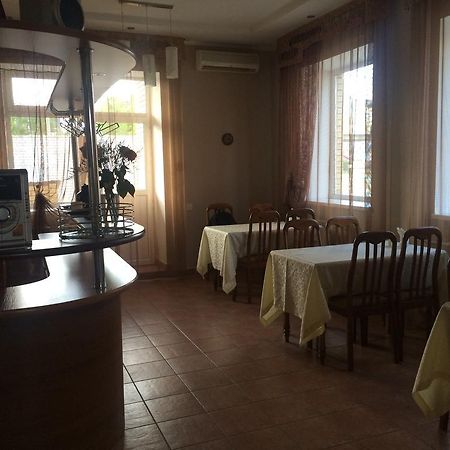 Altyn Adam Hotel Pavlodar Bagian luar foto